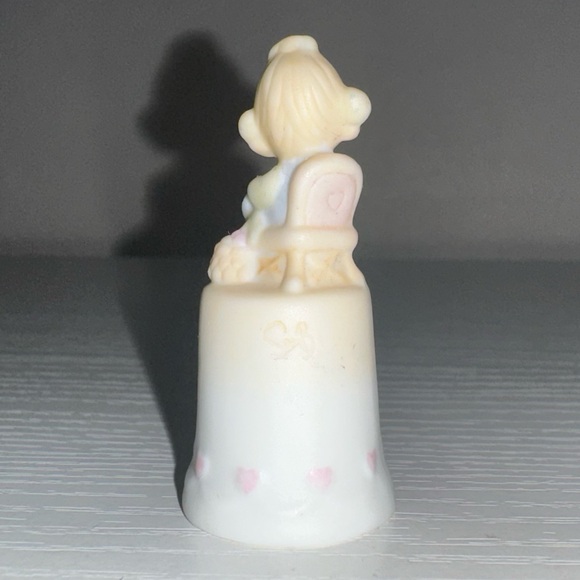 ❗️5 for $10❗️ Vintage “Mother Sew Dear” Porcelain Thimble - Picture 3 of 6
